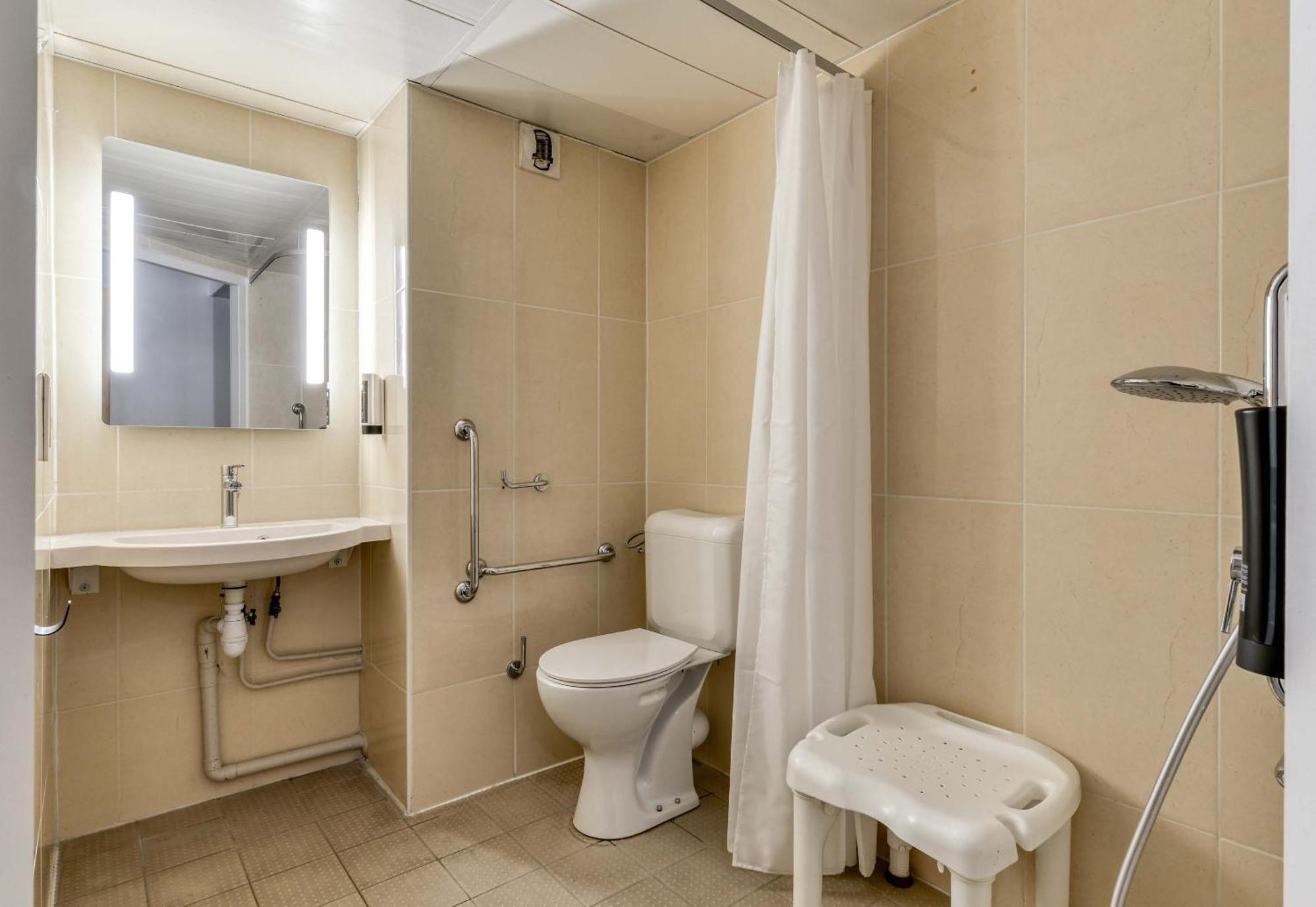 B&B Hotel Безьє Екстер'єр фото